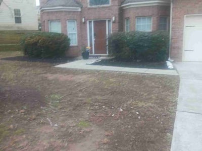 Lawn care service in Fairburn, 30213