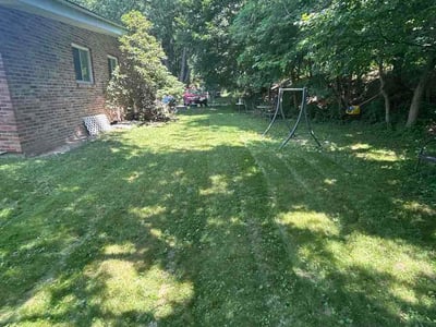 Lawn care service in Pittsburgh, 15214