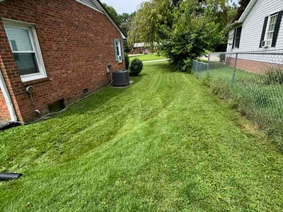Lawn care service in Archdale, 27263