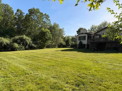 Lawn care service in East Stroudsburg, 18302