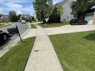 Lawn care service in Charlotte, 28278