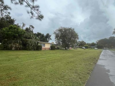 Lawn care service in Plant City, 33563