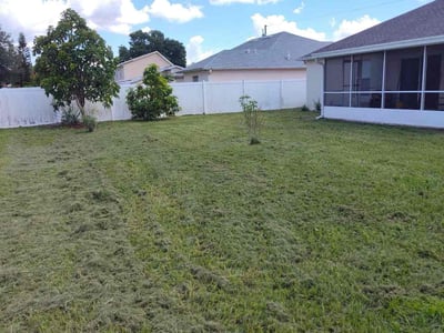Lawn care service in Kissimmee, 34758