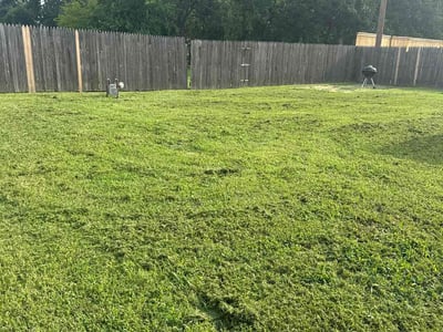 Lawn care service in Tulsa, 74129