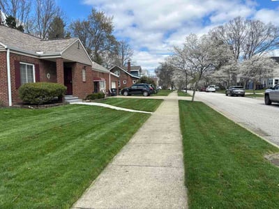 Lawn care service in Akron, 44313