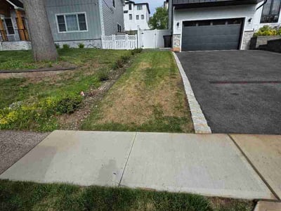 Lawn care service in Paramus, 07652