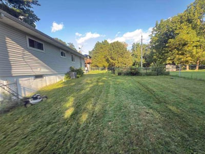 Lawn care service in Fairview Heights, 62208