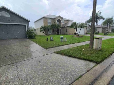 Lawn care service in Orlando, 32825