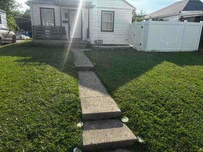 Lawn care service in Indianapolis, 46201