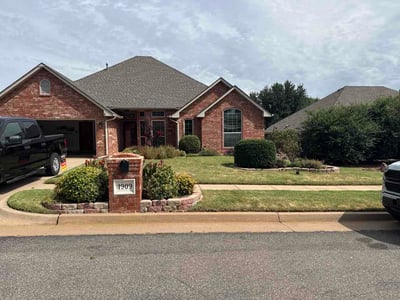 Lawn care service in Edmond, 73003