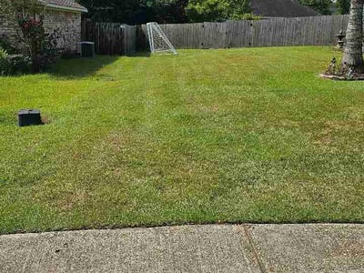 Lawn care service in Spanish Fort, 36527