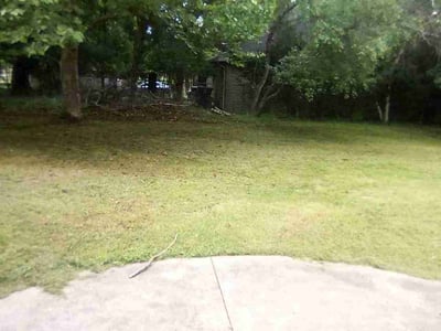Lawn care service in Kalamazoo, 49008