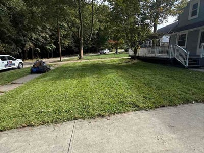Lawn care service in Cleveland, 44135