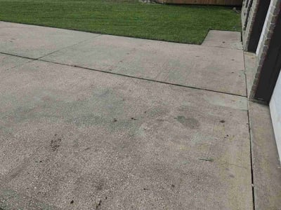 Lawn care service in Houston, 77089