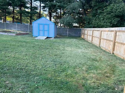 Lawn care service in Youngstown, 44511