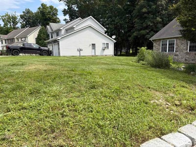 Lawn care service in Stroudsburg, 18360