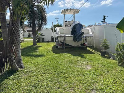 Lawn care service in Cape Coral, 33914