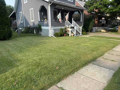 Lawn care service in Towson, 21286