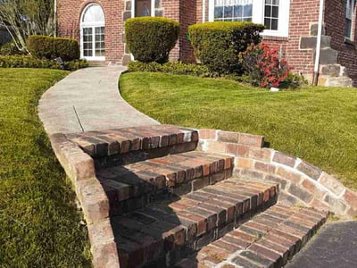 Lawn care service in Akron, 44305