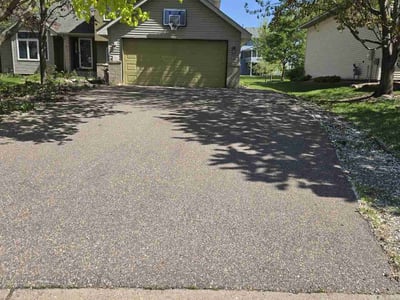 Lawn care service in Woodbury, 55125