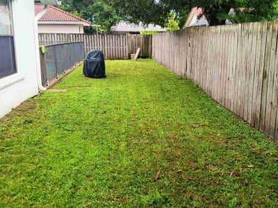 Lawn care service in Coral Springs, 33065