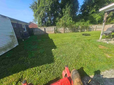 Lawn care service in Louisville, 40272