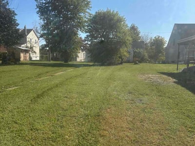 Lawn care service in Rosedale, 21237