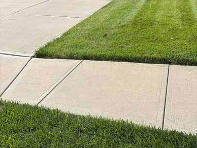 Lawn care service in Omaha, 68157