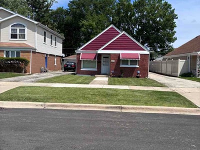 Lawn care service in Bellwood, 60104