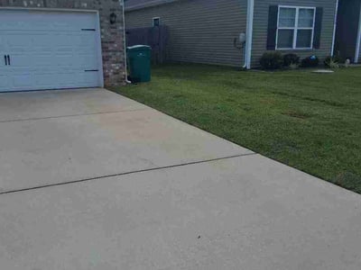 Lawn care service in Knoxville, 37932
