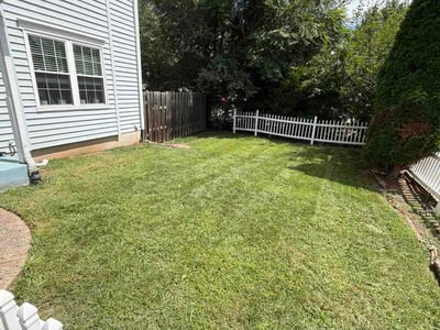 Lawn care service in Leesburg, 20176