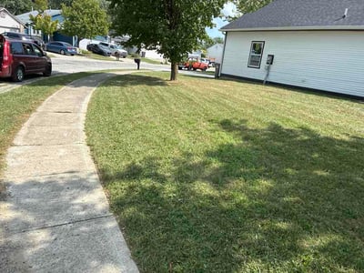 Lawn care service in Indianapolis, 46237