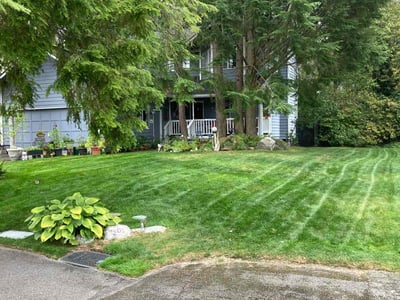 Lawn care service in Edmonds, 98026
