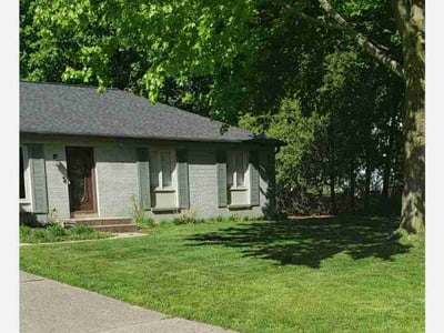 Lawn care service in Grand Rapids, 49525