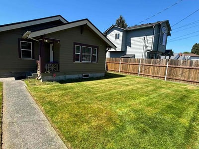 Lawn care service in Tacoma, 98408