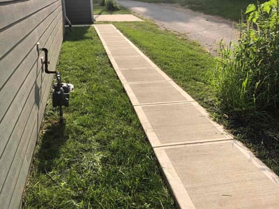 Lawn care service in Indianapolis, 46202