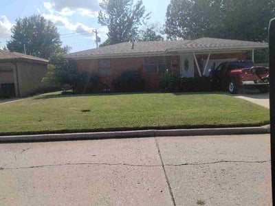 Lawn care service in Oklahoma City, 73112
