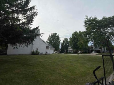 Lawn care service in Oak Creek, 53154