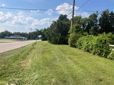 Lawn care service in Floyds Knobs, 47119