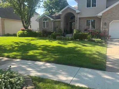 Lawn care service in Schererville, 46375