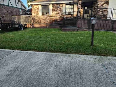 Lawn care service in Saint Rose, 70087