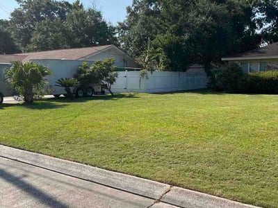 Lawn care service in Slidell, 70458