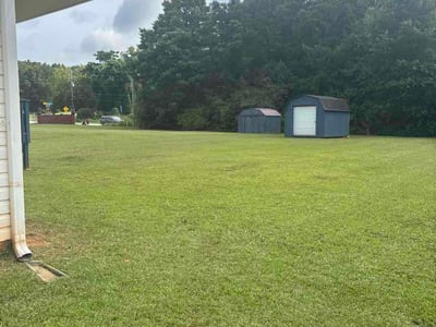 Lawn care service in Ellenwood, 30294