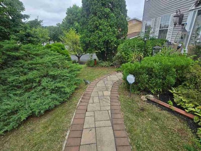 Lawn care service in Allentown, 18104