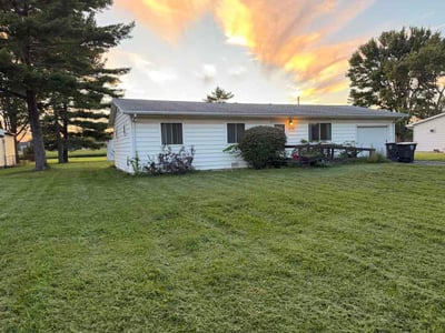 Lawn care service in Fort Wayne, 46835