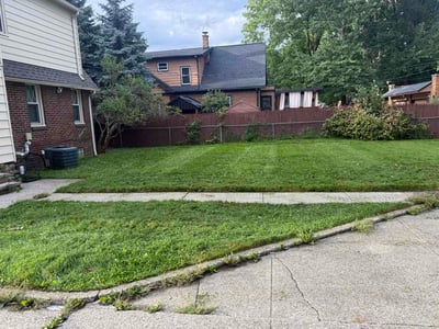 Lawn care service in Cleveland, 44119