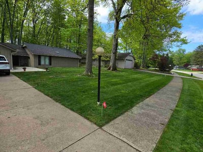 Lawn care service in Strongsville, 44149