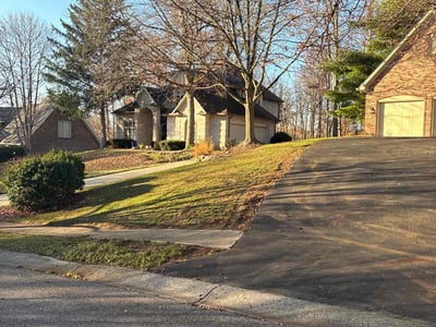 Lawn care service in Indianapolis, 46236