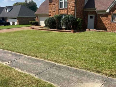 Lawn care service in Memphis, 38125