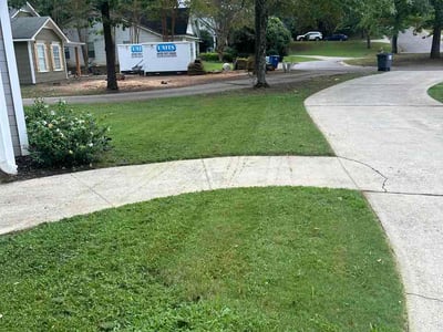 Lawn care service in Helena, 35080